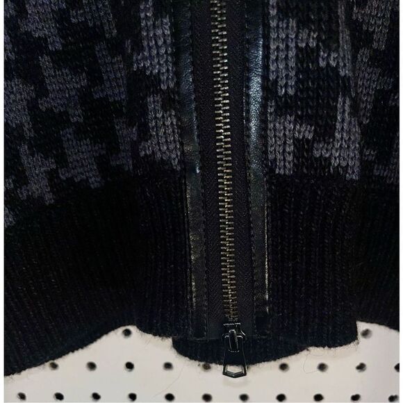 Theory houndstooth zip up wool sweater - Picture 7 of 9